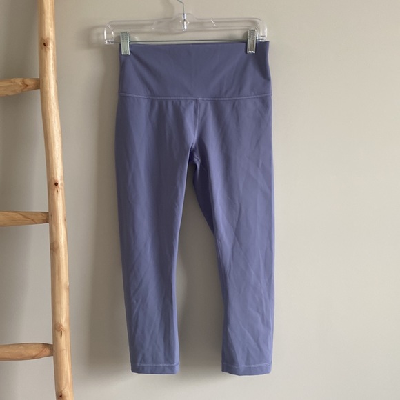 Lululemon wunder under high rise cropped leggings Sz 8 peri purple - Picture 2 of 7